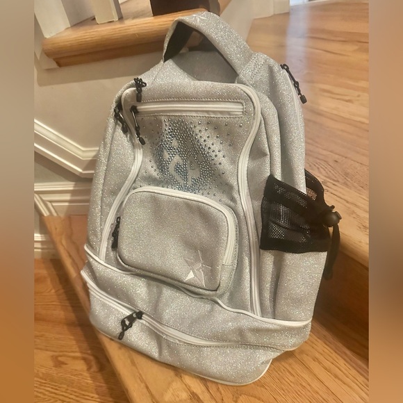 Perfect condition CA Rebel backpack! - Picture 6 of 6